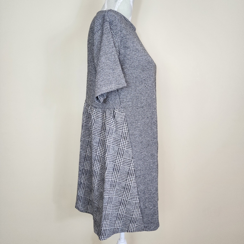 ZARA Houndstooth Pattern Mini Dress Gray Plaid Size Medium Academia Preppy